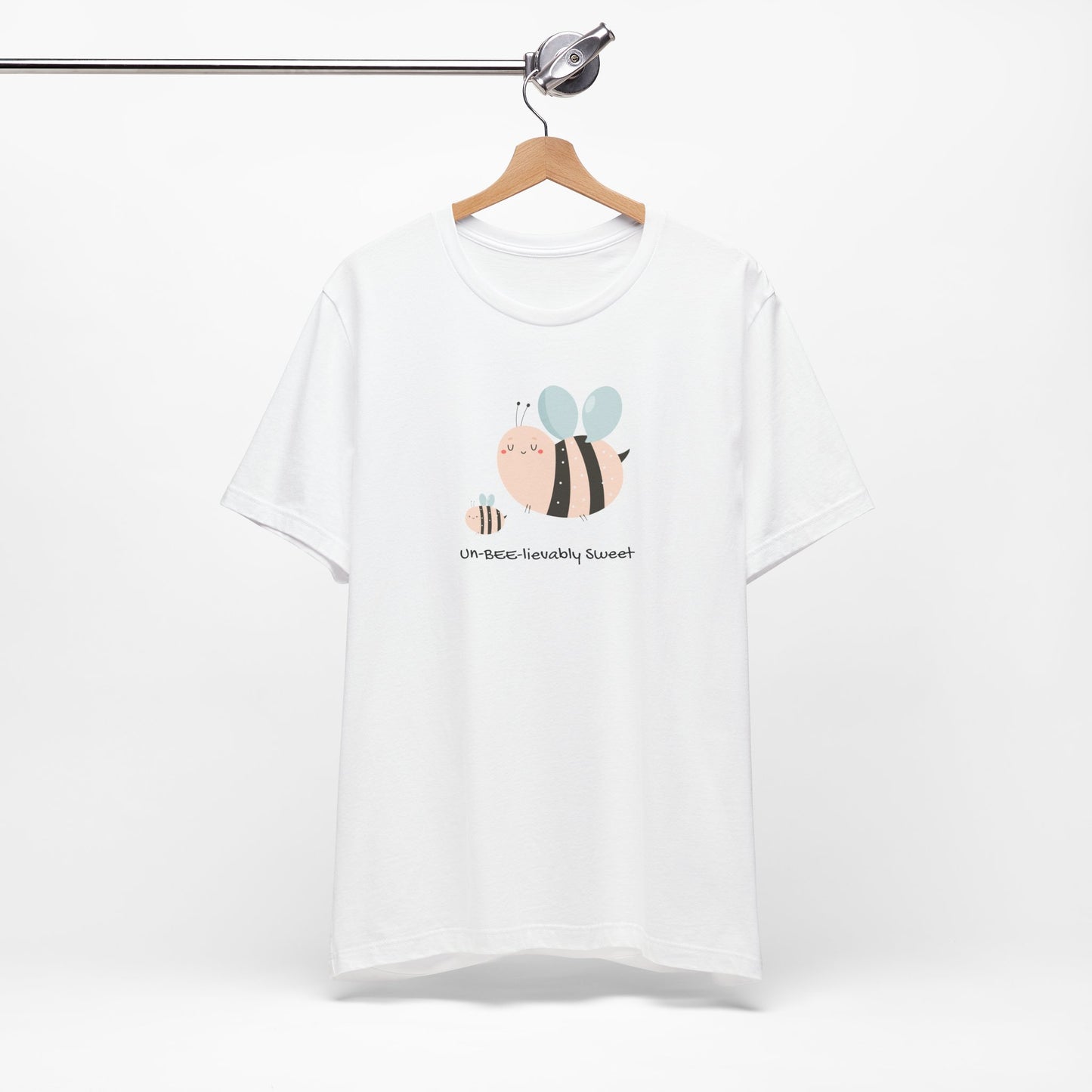 Adorable Bees Un-BEE-lievably SweetUnisex Jersey Short Sleeve Tee