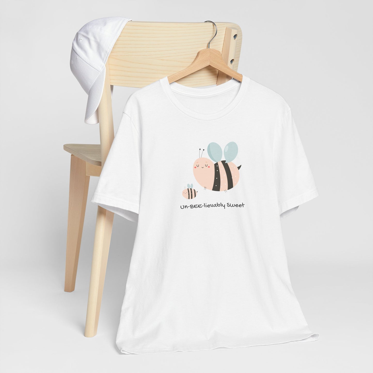 Adorable Bees Un-BEE-lievably SweetUnisex Jersey Short Sleeve Tee